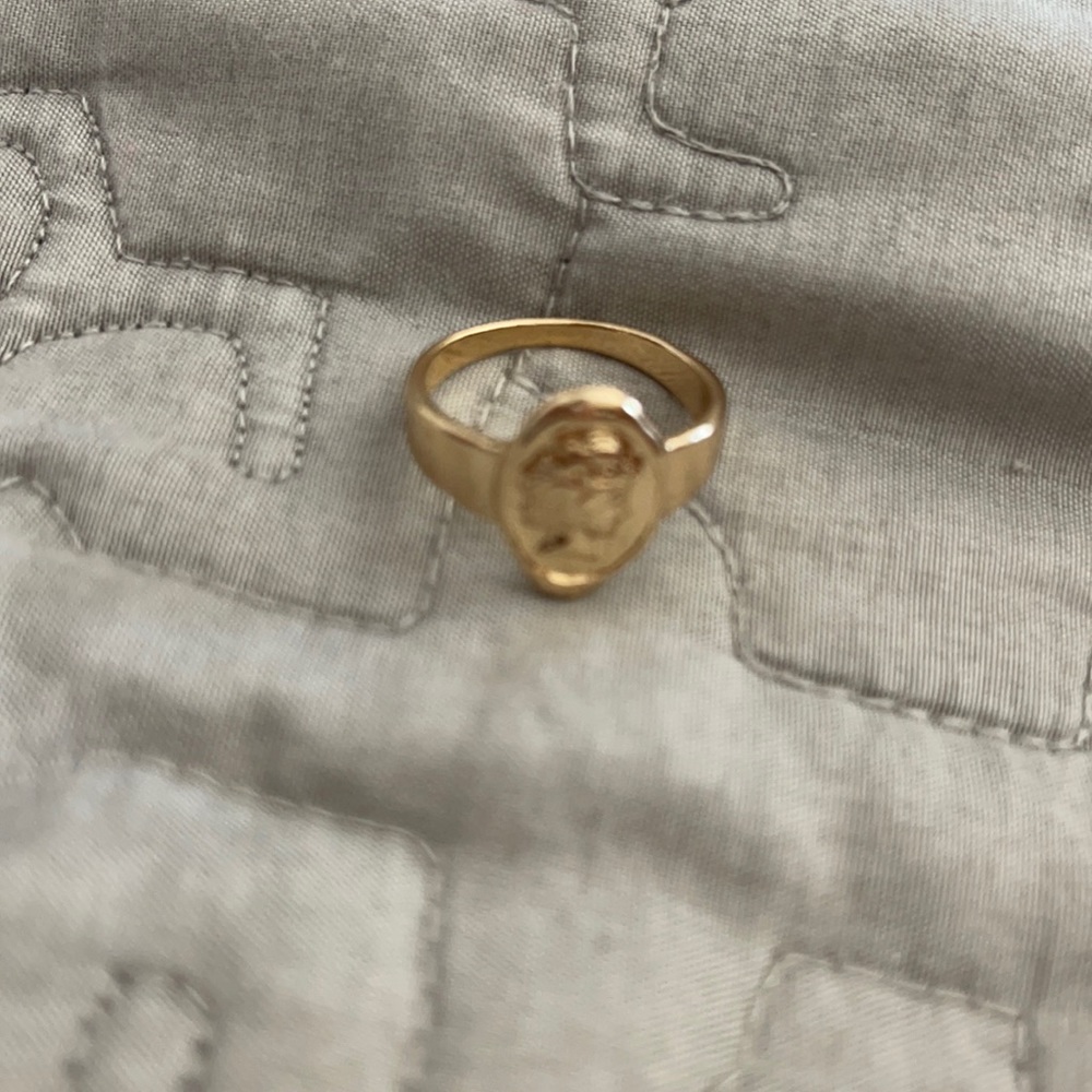 Gold ring